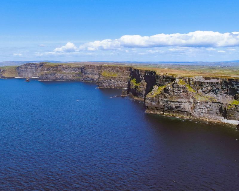 CLIFF OF MOHER SOGGIORNO STUDIO .jpeg